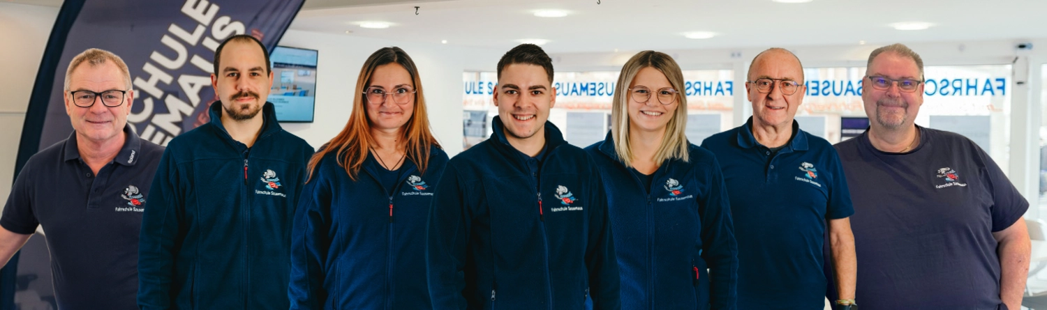 Benedikt Pfister, Fahrschule Sausemaus, Aschaffenburg, Heimbuchenthal, Mainaschaff , Theorieunterricht, Auffrischungsfahrten, Simulatorausbildung, VR-Ausbildung, Wöchentlich Prüfungen, Aufbauseminare für Fahranfänger.